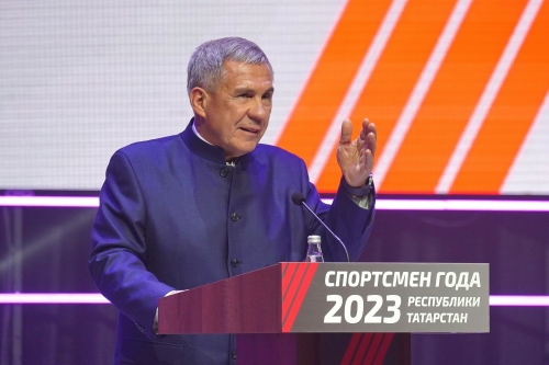 Минниханов поздравил спортивную отрасль Татарстана со 100-летием