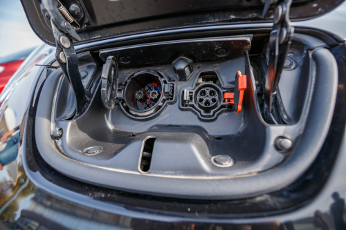 Кабмин РТ продлил и расширил субсидии на зарядную инфраструктуру для электрокаров