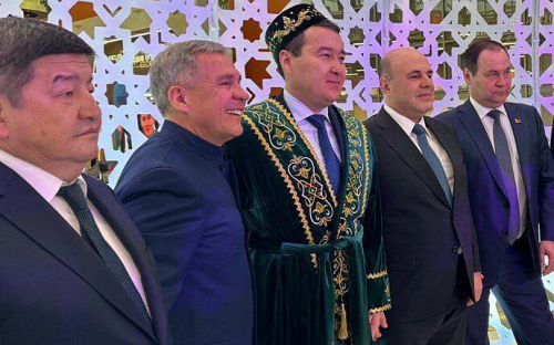 $2,5 млрд и татарский чапан: о чем Минниханов рассказал Мишустину и премьерам из СНГ