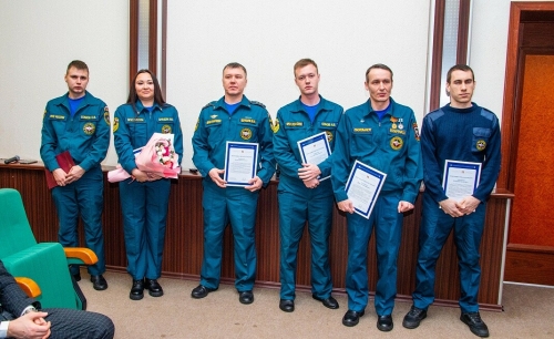 В Нижнекамске наградили спасателей за ликвидацию последствий взрыва газа на Вахитова