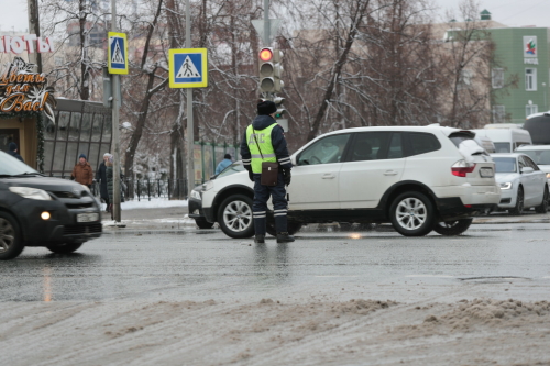 Госавтоинспекция просит татарстанских водителей быть осторожными в грядущую непогоду