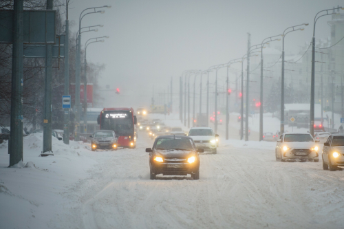 Синоптики предупредили о тумане, мокром снеге и снежных заносах на дорогах Татарстана