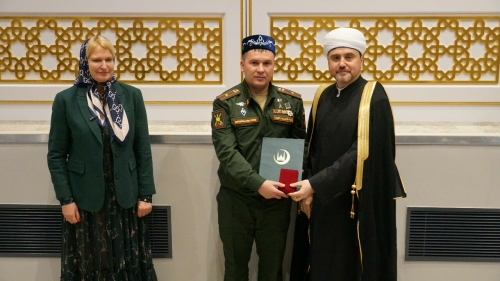 Герой России Раиль Габдрахманов посетил Московскую соборную мечеть