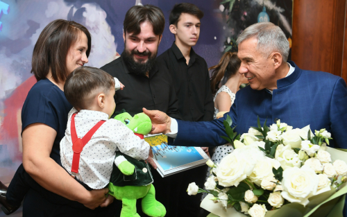 «Пообещали Богу, что усыновим ребенка»: как семья из Татарстана воспитывает 9 детей