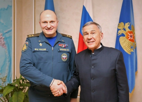 Минниханов встретился в Москве с главой МЧС России Куренковым