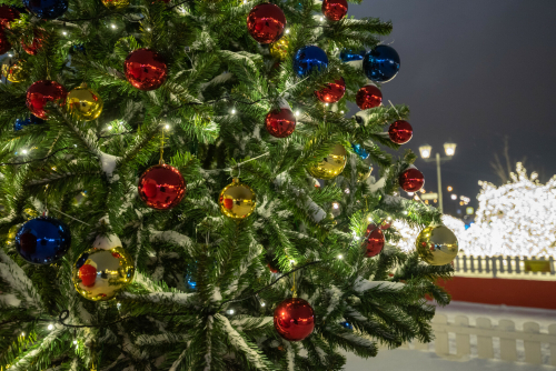 В Казани изменили расписание открытия новогодних елок