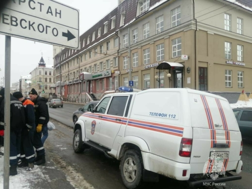 В Казани помогли школьнику, который застрял в заборе на Булаке