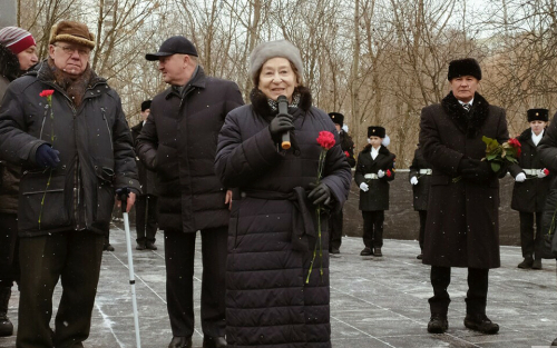 Дочь Мусы Джалиля приняла участие в возложении цветов к памятнику поэта в Москве