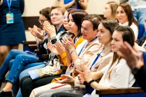 «Любовь к творчеству»: в Татарстане проходит слет участников фестиваля «Безнең заман»