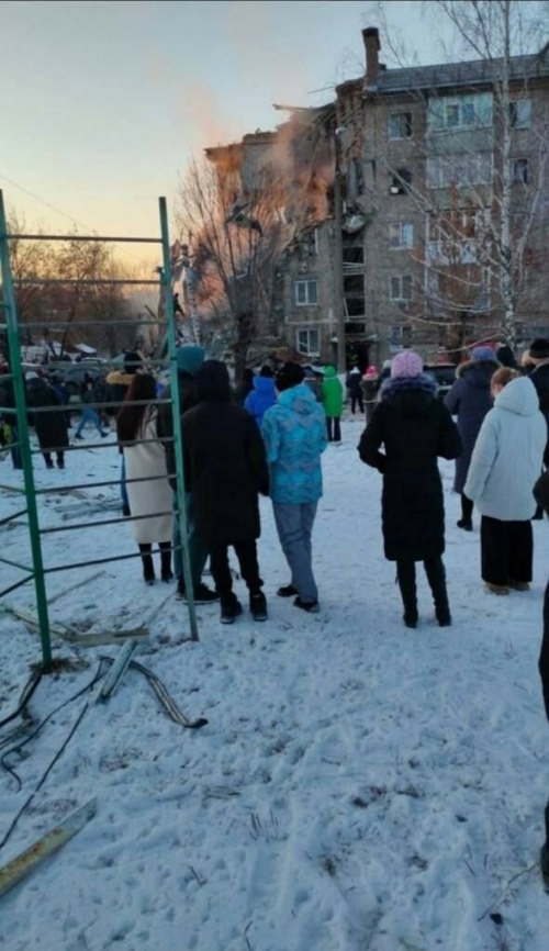 В Тульской области в городе Ефремов обрушился подъезд пятиэтажки