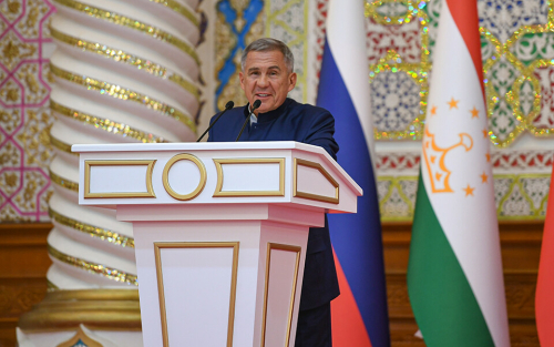 Минниханов: «Мы заинтересованы поставлять Таджикистану грузовики, вертолеты, нефтехимию»