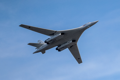 Казанский авиазавод наращивает выпуск знаменитых «белых лебедей» — ракетоносцев Ту-160М