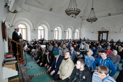 Минниханов поручил обеспечить безопасность в мечетях во время Рамадана