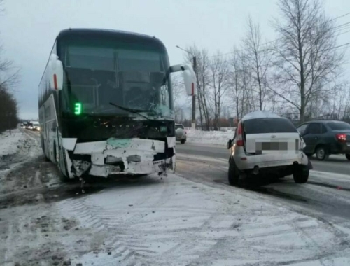 На видео попал момент смертельного ДТП с автобусом в Нижнекамске