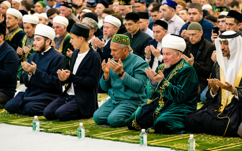 «Да будут приняты ваши посты и молитвы»: в Казани прошел XI Республиканский ифтар