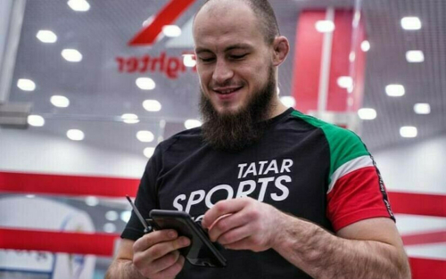 «Просто трусы и боятся конкуренции»: боец UFC Фахретдинов – о санкциях против спорта в РФ