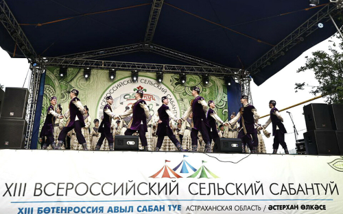 Минниханов прибыл в Астраханскую область для участия в сельском Сабантуе