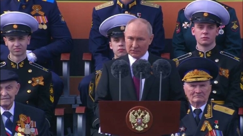 Путин на параде Победы: Сегодня против России вновь развязана настоящая война