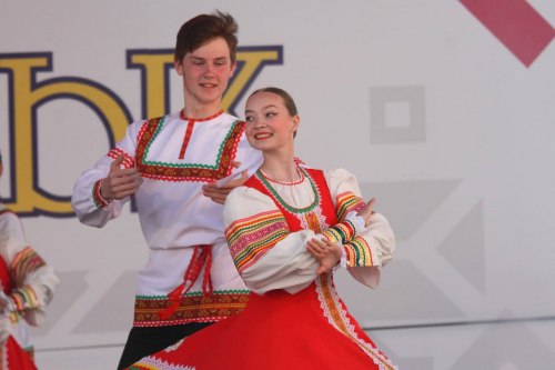 В День России лауреаты движения «Созвездие-Йолдызлык» поздравили казанцев концертом