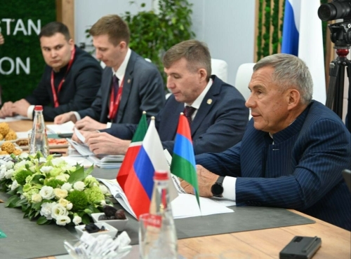 Минниханов обсудил вопросы сотрудничества с главой Карелии
