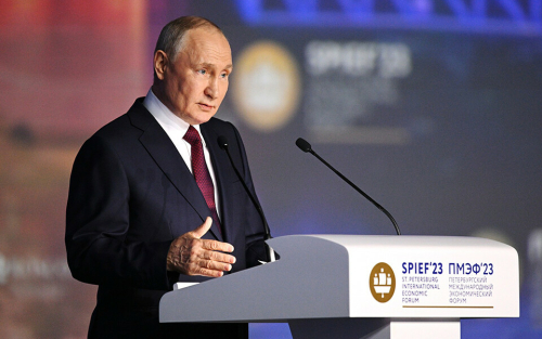 Валютная амнистия, увеличение МРОТ и детские пособия: главное из речи Путина на ПМЭФ