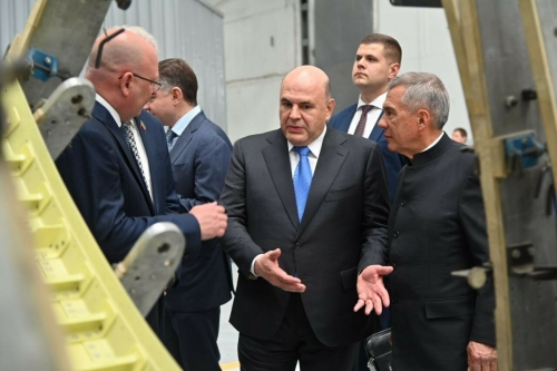На Казанском авиационном заводе Мишустину показали производство Ту-214 и Ту-160