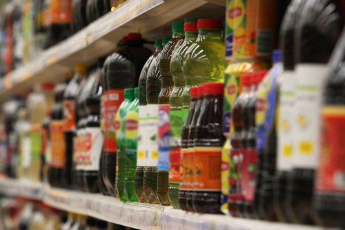 В России могут запретить использование цветных пластиковых бутылок