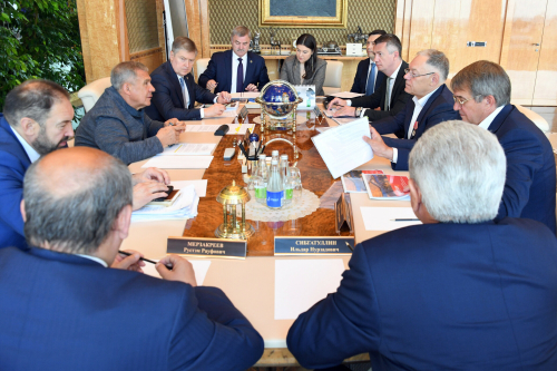 Минниханов обсудил строительство дороги Шали — Бавлы с главой «Автодора»