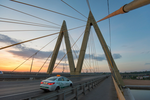 Движение по половине моста «Миллениум» во время ремонта сделают четырехполосным