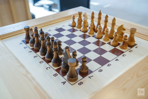 В казанском парке «Черное озеро» появились столы для игры в шахматы