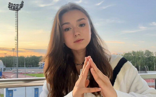 Камила Валиева призвала поддержать выжившую при теракте на Крымском мосту девочку