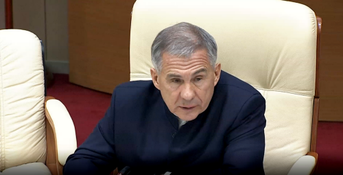 Минниханов поручил усилить контроль за поддержкой участников спецоперации