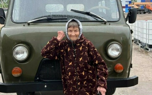 «Тыл поддерживает — значит, все не зря»: баба Тая выслала бойцам УАЗ, ветераны — автобаню