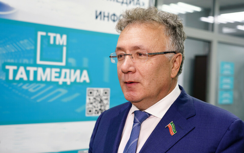 Шаймиев поздравил гендиректора ТНВ Аминова с 60-летием