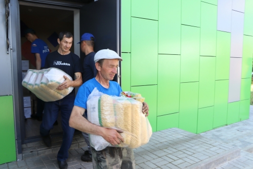 Из Апастово в города ЛНР отправили 20 тонн стройматериалов