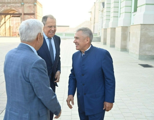 «Обсудили международные проекты»: Минниханов опубликовал фотографию с Лавровым