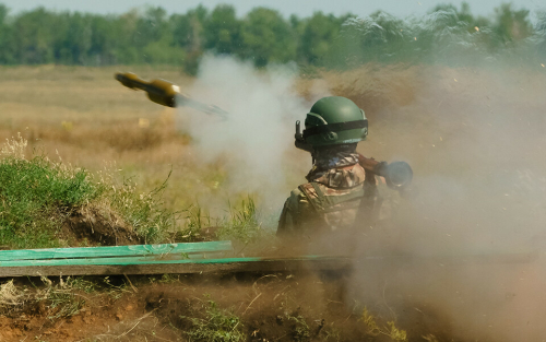 На полигоне под Оренбургом проходят обучение артиллеристы-контрактники из Татарстана