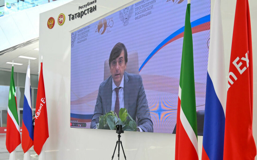 Кравцов: Опыт Татарстана в управлении системой образования распространят на всю Россию