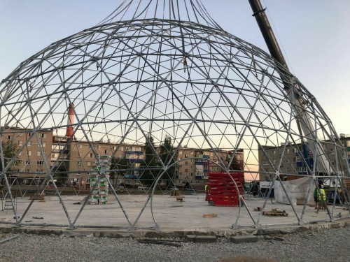 В Менделеевске завершили монтаж каркаса купола с пятиэтажный дом