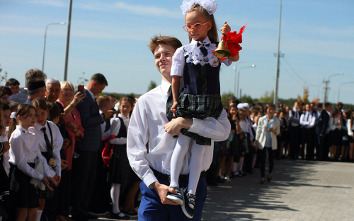 Новые школы и «Уроки Мужества» от Героев России: как в Татарстане прошел День знаний