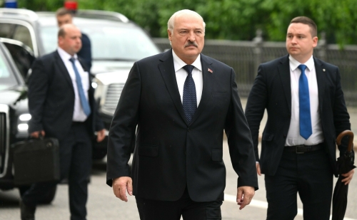 Лукашенко вылетел в Россию на встречу с Путиным