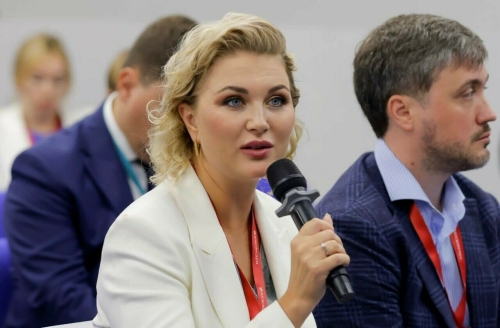 Волынец восхитилась стендом Татарстана на Восточном экономическом форуме