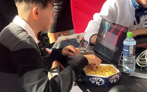 Минниханов выложил видео с чак-чаком с Kazan Digital Week