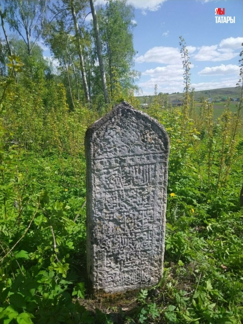 Ученые Татарстана опасаются массового разрушения могильных камней в республике