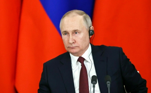 Путин пошутил о просьбе Грефа выделить миллиард на поддержку учебного IТ-проекта