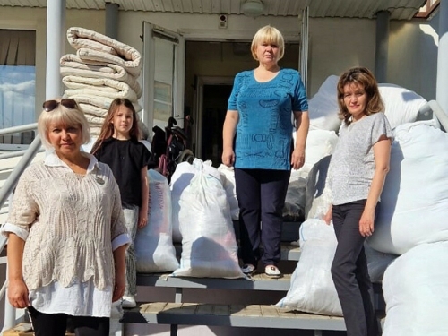 Более 40 мешков гумпомощи отправили нижнекамцы для госпиталя Рубежного