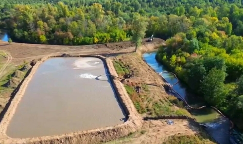 Глава Мамадыша показал, как идет очистка русла реки Берсут — видео