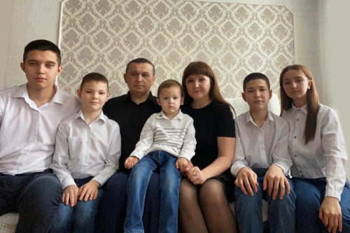 «Дети – наше богатство»: семья из Татарстана рассказала, за что получит награду Путина