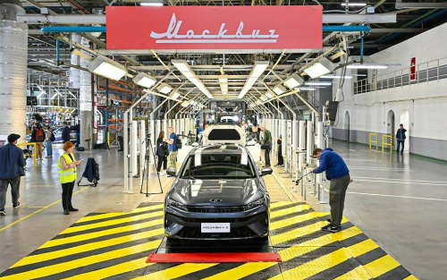 Когогин и Собянин запустили производство нового седана на автозаводе «Москвич»