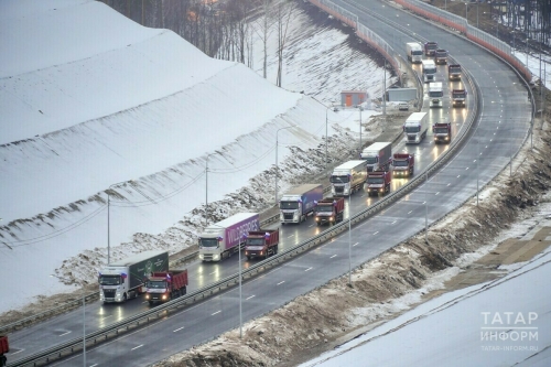 Из-за непогоды на трассах в Татарстане ограничили движение автобусов и грузовиков